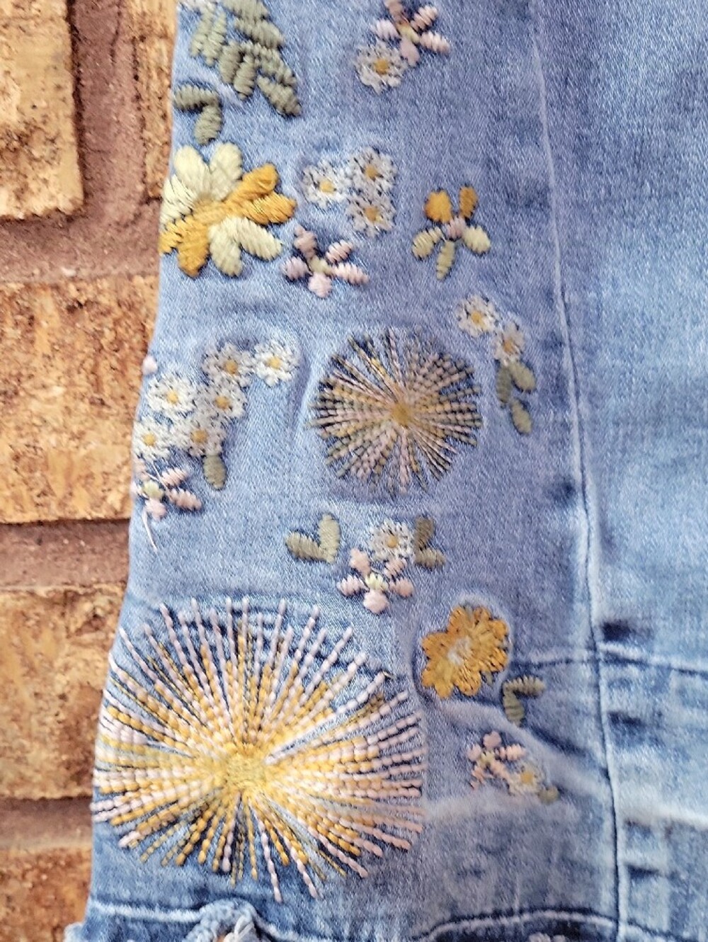 Ashley Mason Embroidered Flare Raw Hem Denim Jeans Cotton Blend Stretch Size 28 - Picture 7 of 14